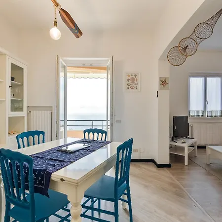 Alba E Tramonto Holiday home *